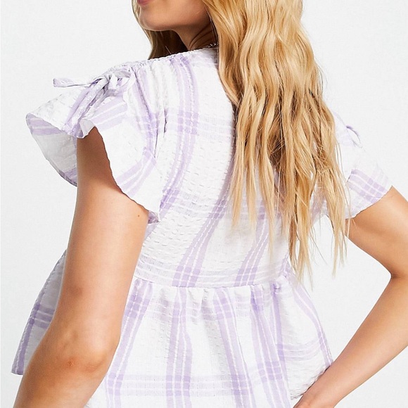 ASOS Design purple and white ruffle blouse - Picture 2 of 5